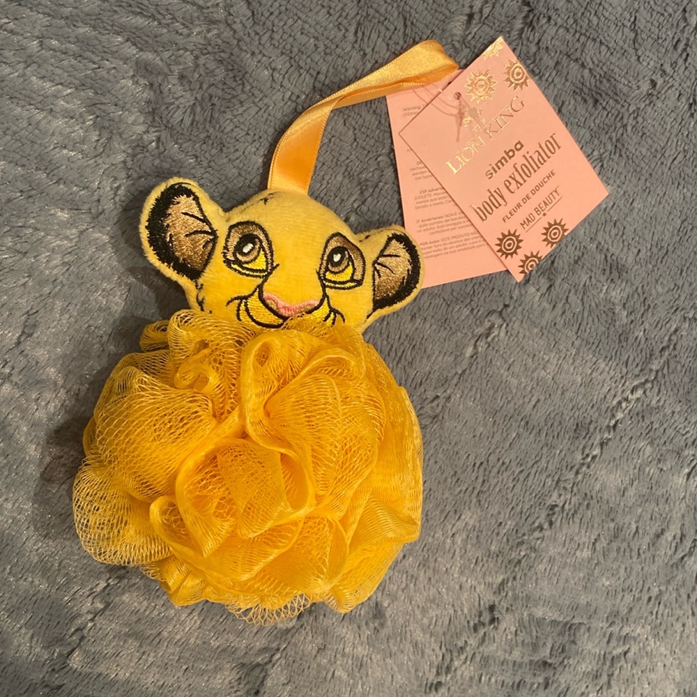 🍭Lion king Simba body exfoliator Mad beauty NWT